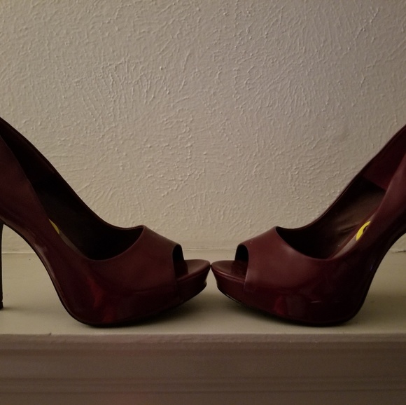 Ladies Shoes - Picture 3 of 3
